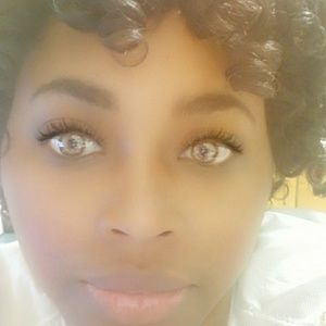 Meet your Posher, Riva